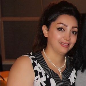 Meet your Posher, Shirin